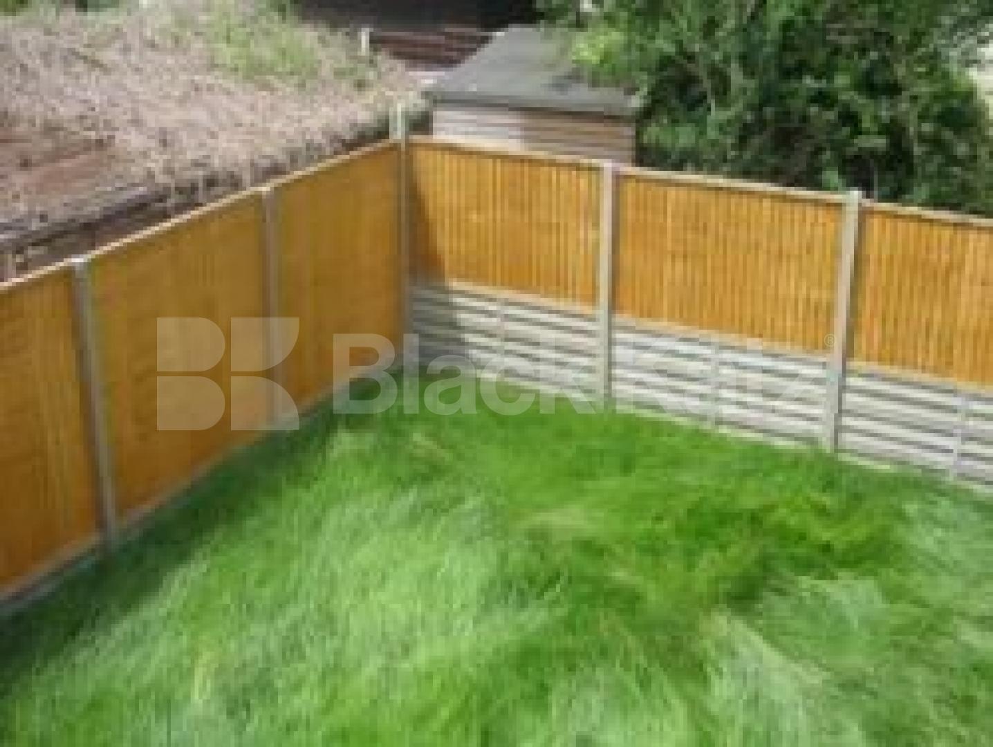 			NEW REFURB!!!, 2 Bedroom, 1 bath, 1 reception Flat			 Palace Road x3, BOUNDS GREEN N11